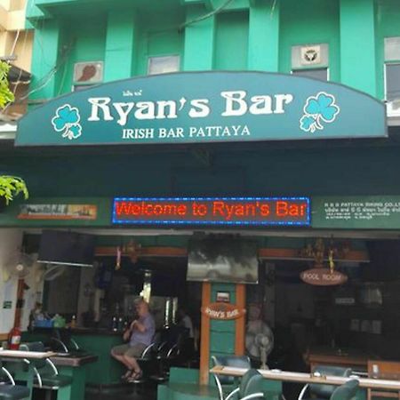 Hotel Ryan'S Bar Pattaya Exterior foto